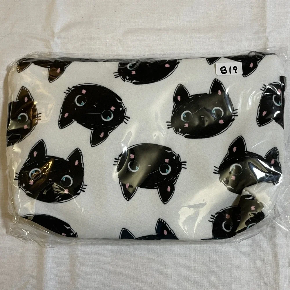 The Pouch Cosmetic Bag Womens OS White Black‎ NWT Kitten Print Zippered Travel